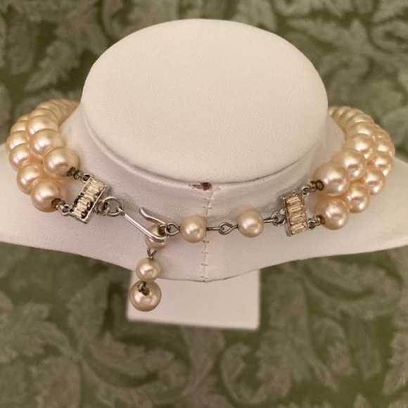 1950's Delta Simulated Pearls With Original Box - Picture 9 of 13
